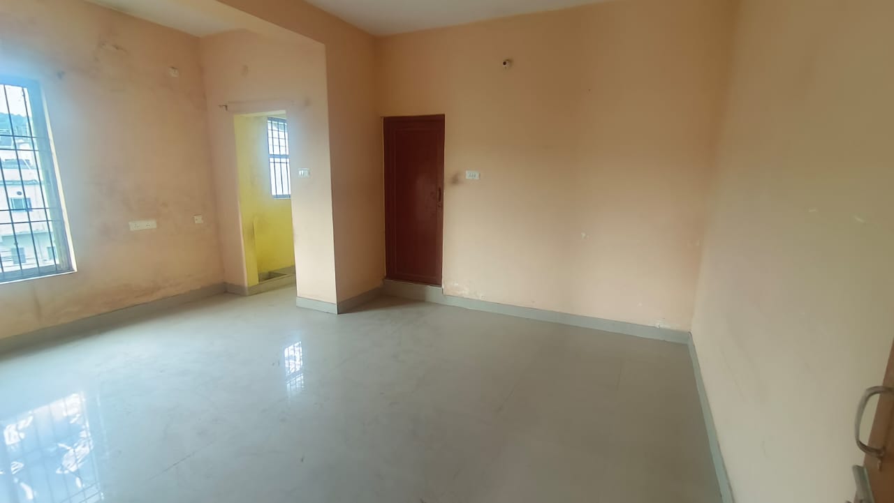 Unfurnished 3bhk in Odalbakra, Kahilipara, Guwahati, Assam, India for Rent